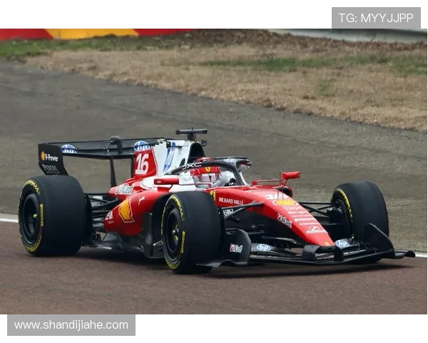 红牛练习赛尾速落后梅赛德斯